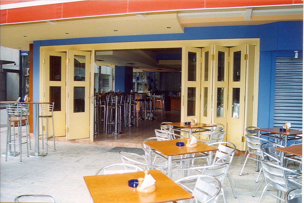folding door track